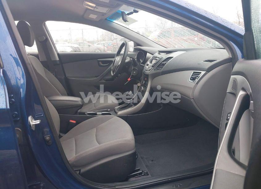Photo 5 of 2016 Hyundai Elantra SE (VIN 5NPDH4AE6GH719004)