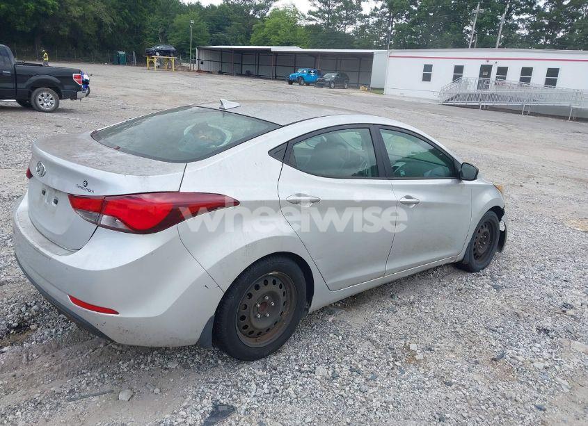 Photo 4 of 2016 Hyundai Elantra SE (VIN 5NPDH4AE6GH721951)