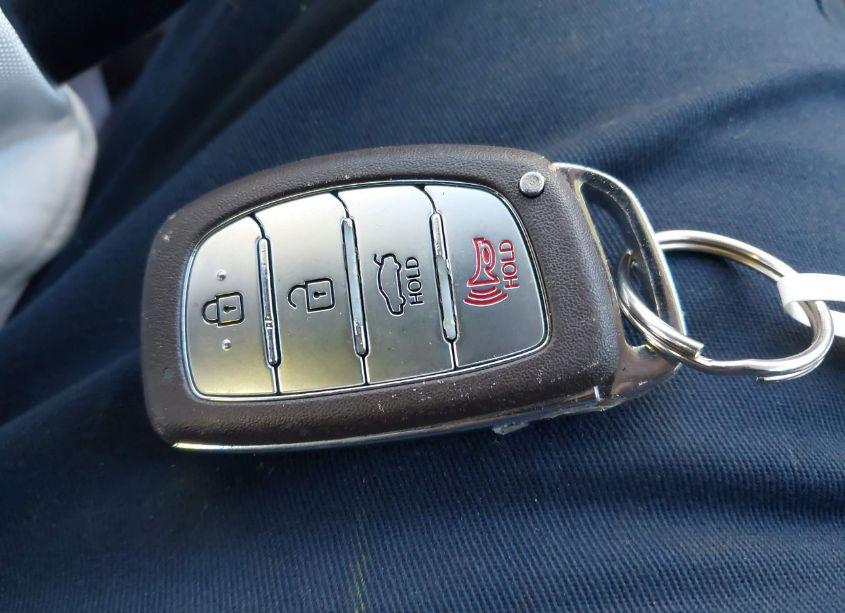 Photo 11 of 2016 Hyundai Elantra LIMITED (VIN 5NPDH4AE6GH743562)