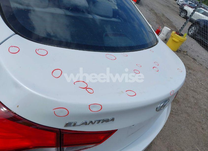 Photo 20 of 2016 Hyundai Elantra SE (VIN 5NPDH4AE6GH744789)