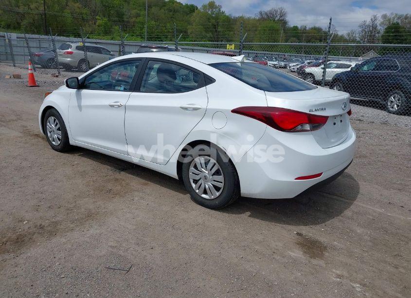 Photo 3 of 2016 Hyundai Elantra SE (VIN 5NPDH4AE6GH744789)