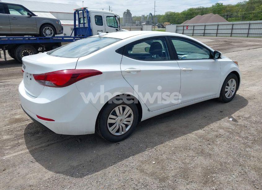 Photo 4 of 2016 Hyundai Elantra SE (VIN 5NPDH4AE6GH744789)