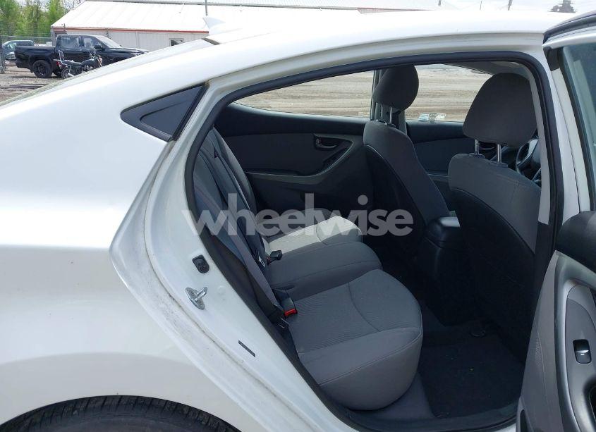 Photo 8 of 2016 Hyundai Elantra SE (VIN 5NPDH4AE6GH744789)