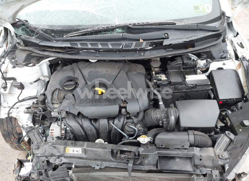 Photo 10 of 2016 Hyundai Elantra SE (VIN 5NPDH4AE6GH757106)