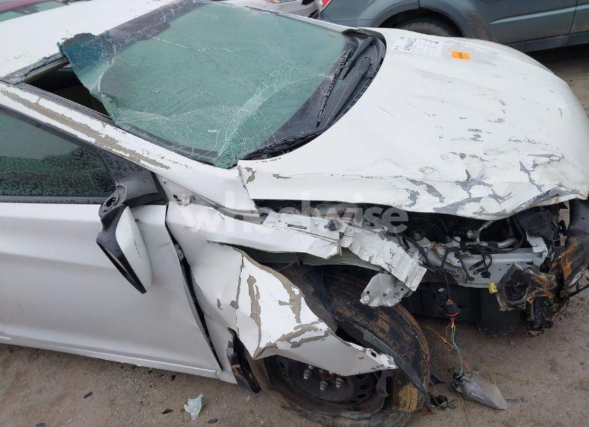 Photo 13 of 2016 Hyundai Elantra SE (VIN 5NPDH4AE6GH757106)