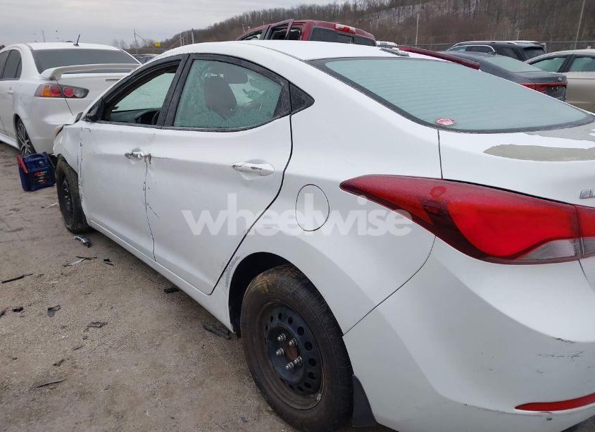 Photo 16 of 2016 Hyundai Elantra SE (VIN 5NPDH4AE6GH757106)