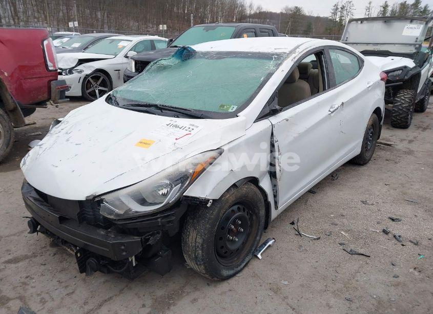 Photo 2 of 2016 Hyundai Elantra SE (VIN 5NPDH4AE6GH757106)