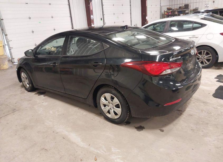 Photo 3 of 2016 Hyundai Elantra SE (VIN 5NPDH4AE6GH764556)