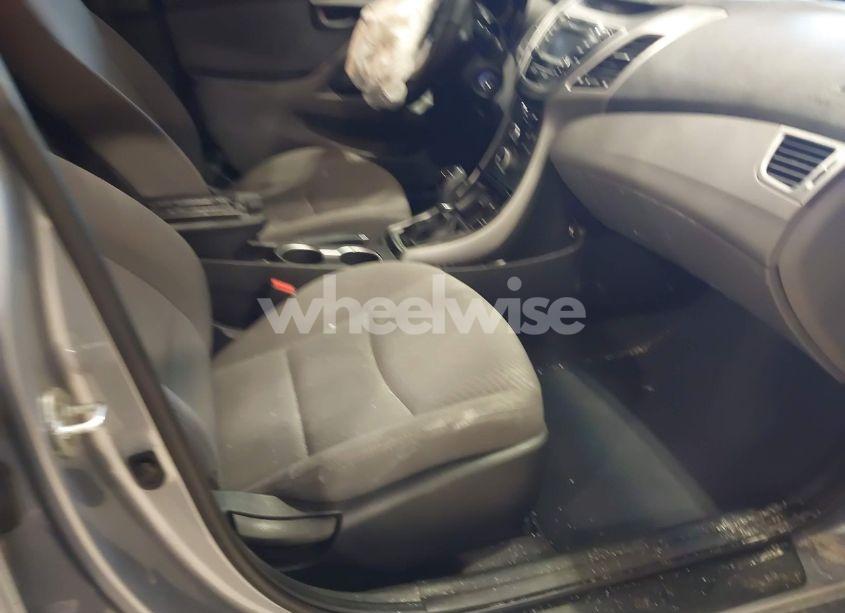 Photo 5 of 2016 Hyundai Elantra SE (VIN 5NPDH4AE6GH782393)