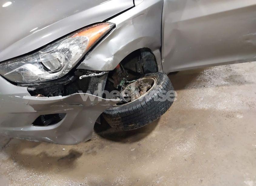 Photo 6 of 2012 Hyundai Elantra GLS (VIN 5NPDH4AE7CH065978)