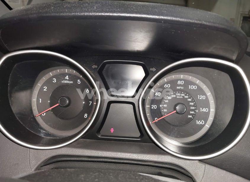 Photo 7 of 2012 Hyundai Elantra GLS (VIN 5NPDH4AE7CH065978)