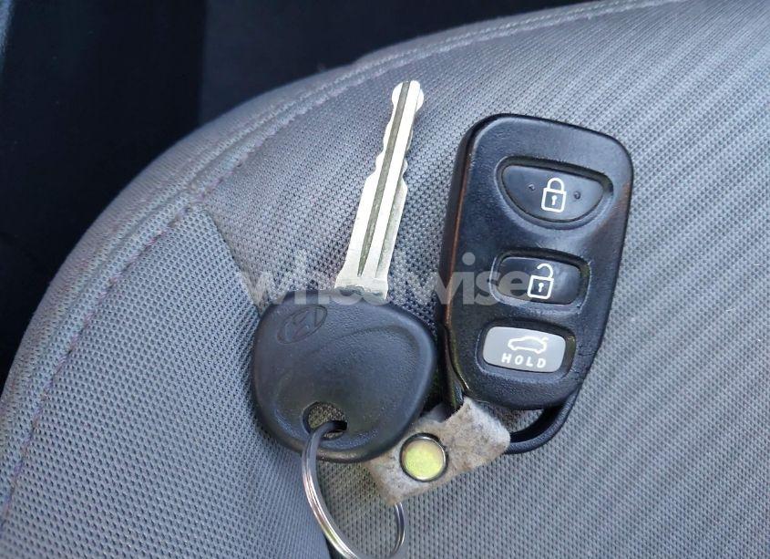 Photo 11 of 2012 Hyundai Elantra GLS (VIN 5NPDH4AE7CH077127)