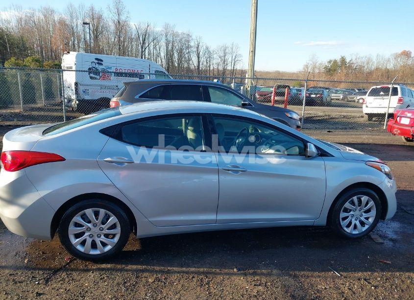 Photo 13 of 2012 Hyundai Elantra GLS (VIN 5NPDH4AE7CH077127)