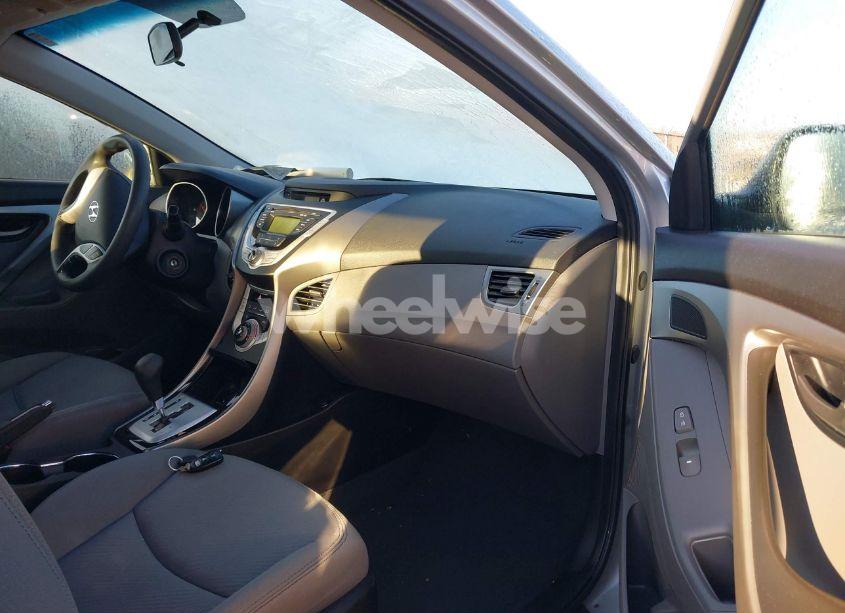 Photo 5 of 2012 Hyundai Elantra GLS (VIN 5NPDH4AE7CH077127)