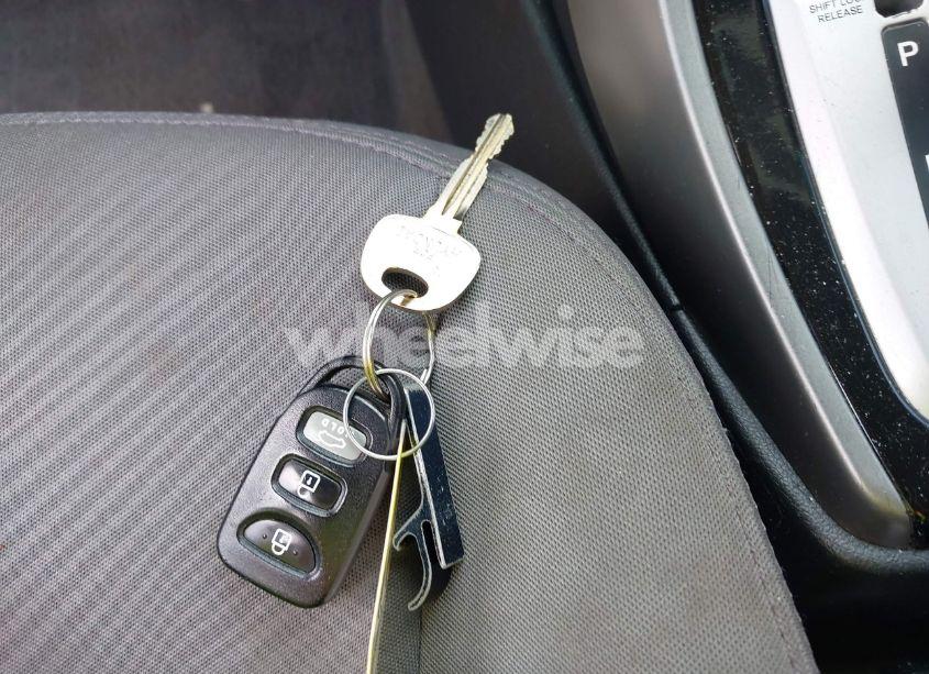 Photo 11 of 2013 Hyundai Elantra GLS (VIN 5NPDH4AE7DH160123)