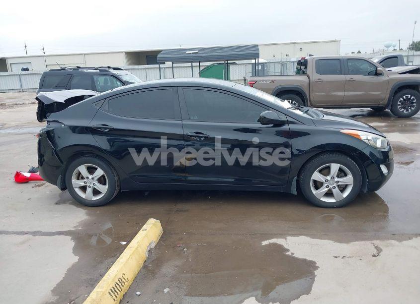 Photo 14 of 2013 Hyundai Elantra GLS (VIN 5NPDH4AE7DH188651)