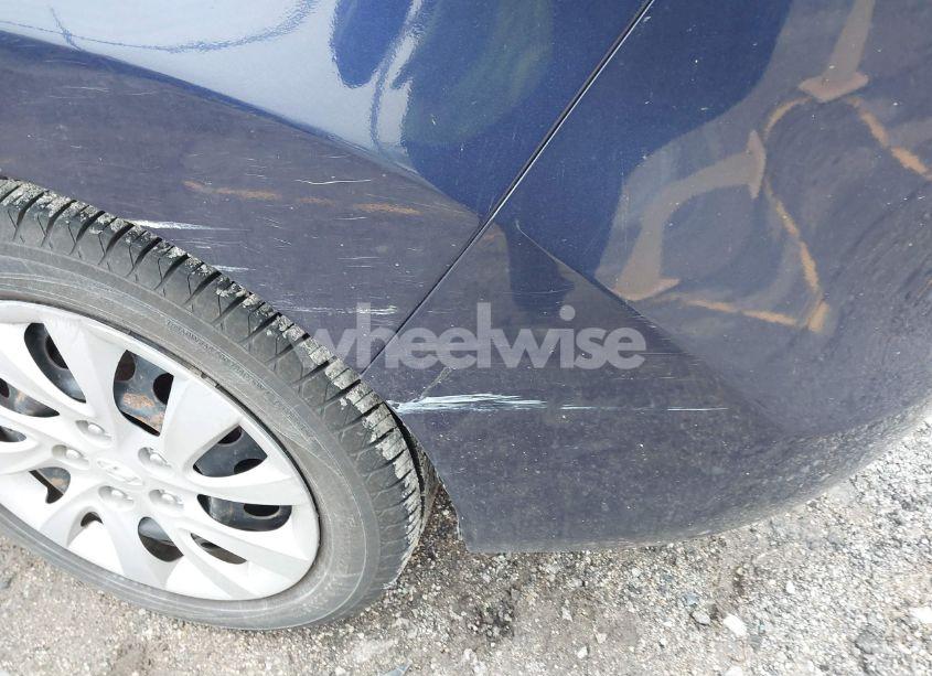 Photo 12 of 2013 Hyundai Elantra GLS (VIN 5NPDH4AE7DH199987)