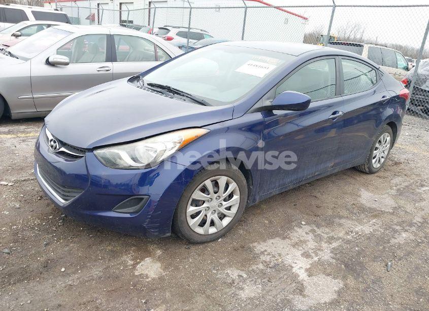 Photo 2 of 2013 Hyundai Elantra GLS (VIN 5NPDH4AE7DH199987)
