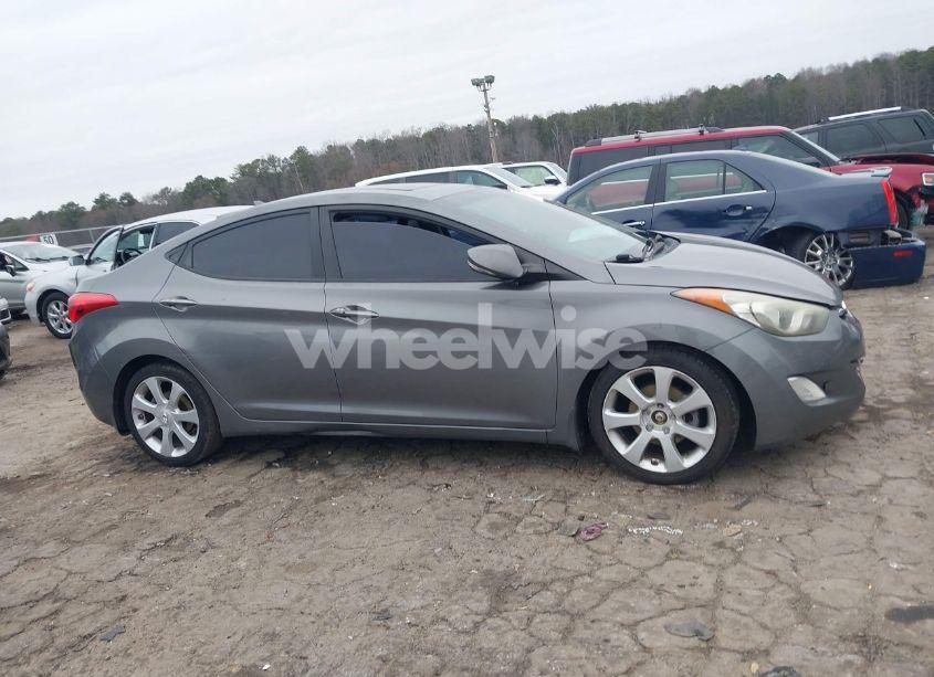 Photo 13 of 2013 Hyundai Elantra LIMITED (VIN 5NPDH4AE7DH237511)