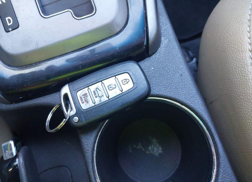 Photo 11 of 2013 Hyundai Elantra LIMITED (VIN 5NPDH4AE7DH239386)