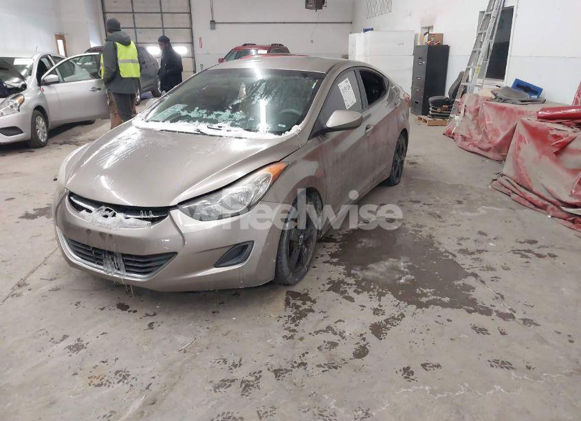 Photo 2 of 2013 Hyundai Elantra GLS (VIN 5NPDH4AE7DH249934)