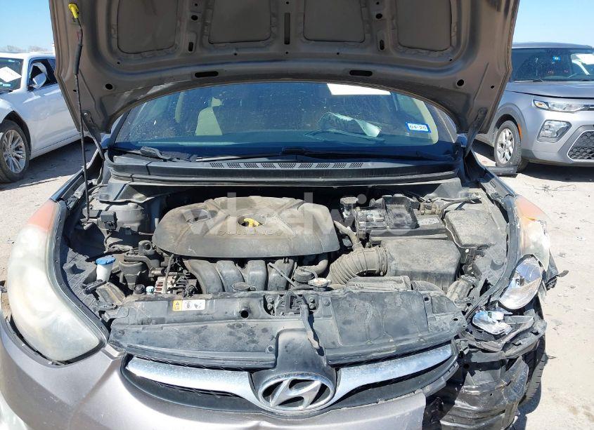 Photo 10 of 2013 Hyundai Elantra GLS (VIN 5NPDH4AE7DH262893)