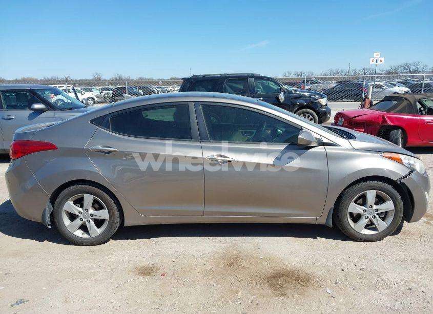 Photo 13 of 2013 Hyundai Elantra GLS (VIN 5NPDH4AE7DH262893)