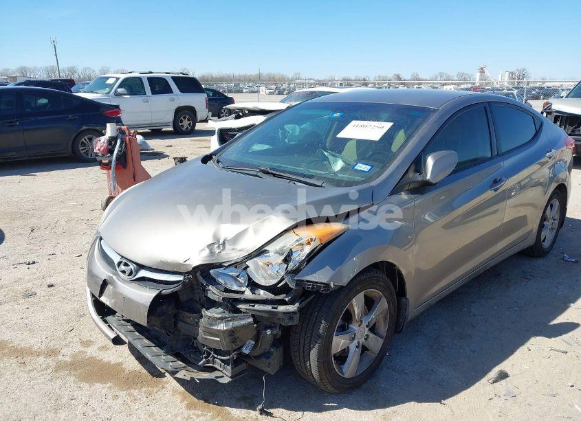 Photo 2 of 2013 Hyundai Elantra GLS (VIN 5NPDH4AE7DH262893)