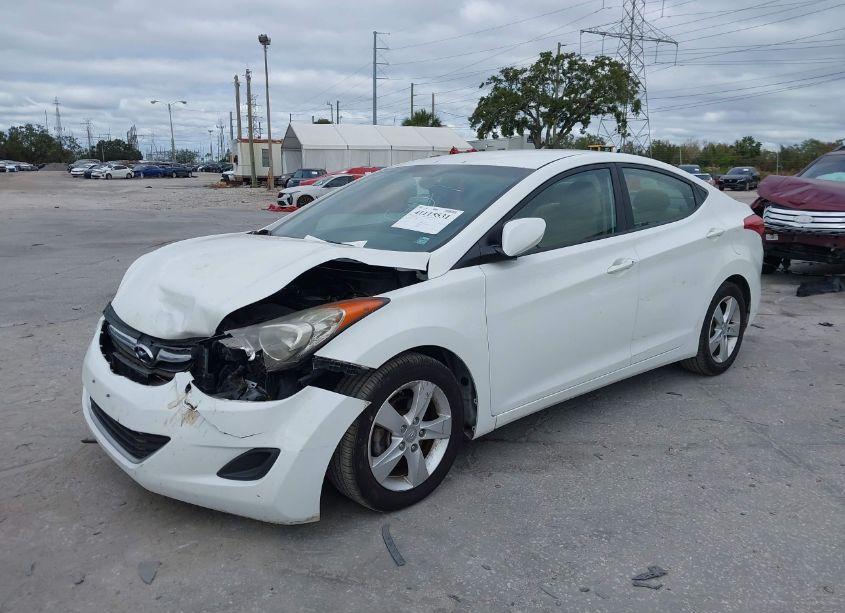 Photo 2 of 2013 Hyundai Elantra GLS (VIN 5NPDH4AE7DH268208)