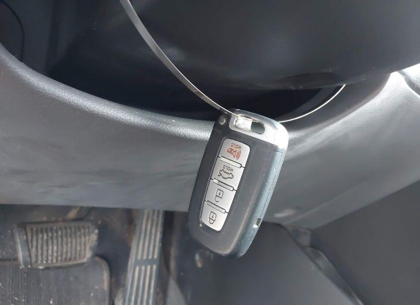 Photo 11 of 2013 Hyundai Elantra LIMITED (VIN 5NPDH4AE7DH282187)