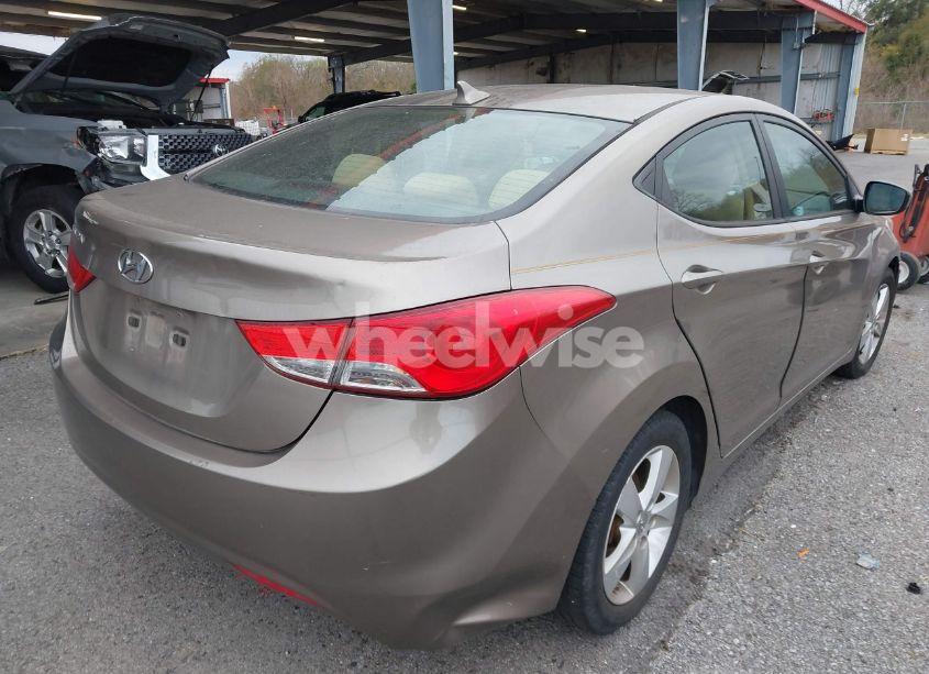 Photo 4 of 2013 Hyundai Elantra GLS (VIN 5NPDH4AE7DH286160)