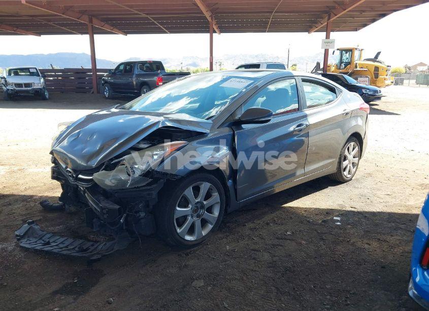 Photo 2 of 2013 Hyundai Elantra LIMITED (VIN 5NPDH4AE7DH290841)