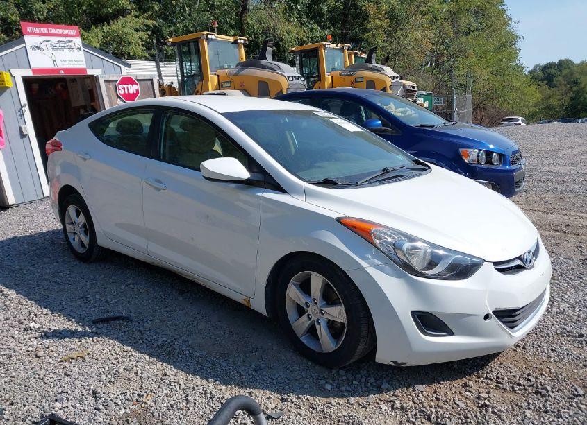 2013 Hyundai Elantra GLS (VIN 5NPDH4AE7DH303975) main photo