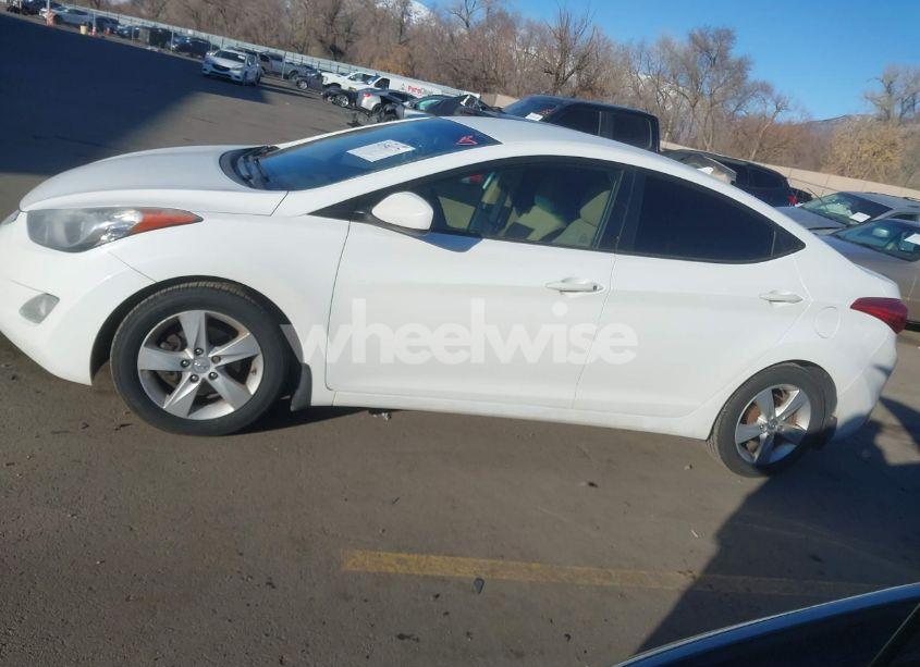 Photo 14 of 2013 Hyundai Elantra GLS (VIN 5NPDH4AE7DH307637)