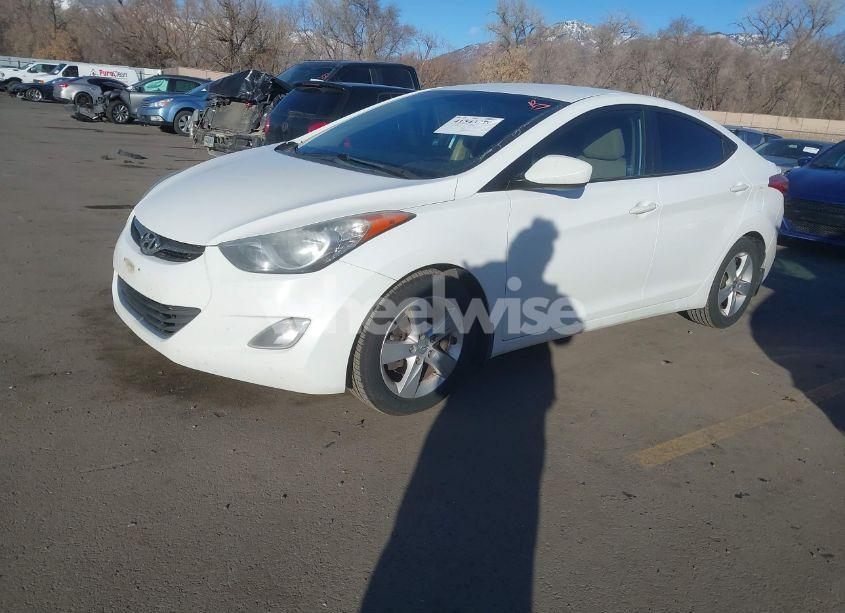 Photo 2 of 2013 Hyundai Elantra GLS (VIN 5NPDH4AE7DH307637)