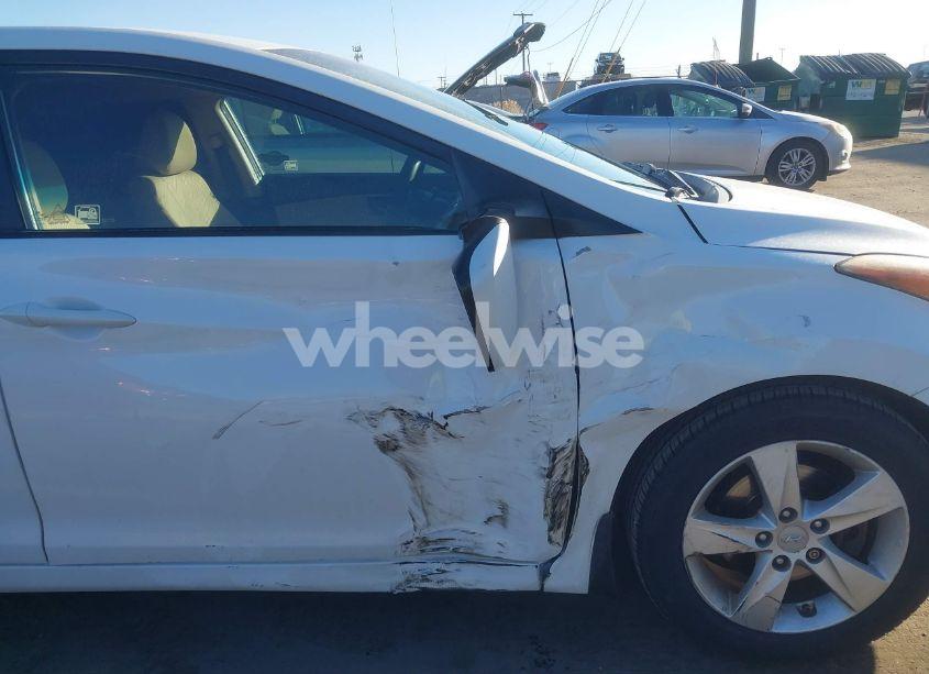 Photo 6 of 2013 Hyundai Elantra GLS (VIN 5NPDH4AE7DH307637)