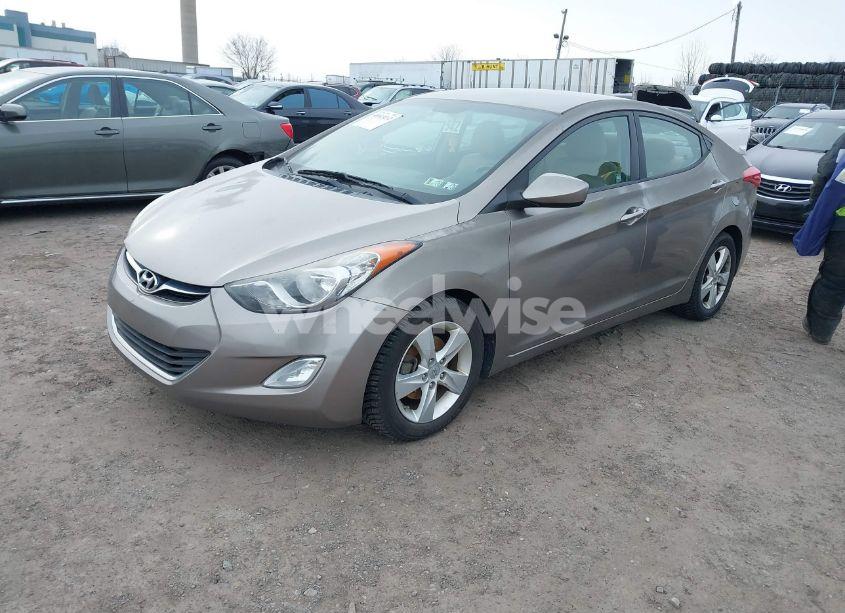 Photo 2 of 2013 Hyundai Elantra GLS (VIN 5NPDH4AE7DH310795)