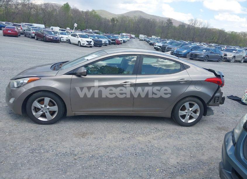 Photo 14 of 2013 Hyundai Elantra GLS (VIN 5NPDH4AE7DH313633)