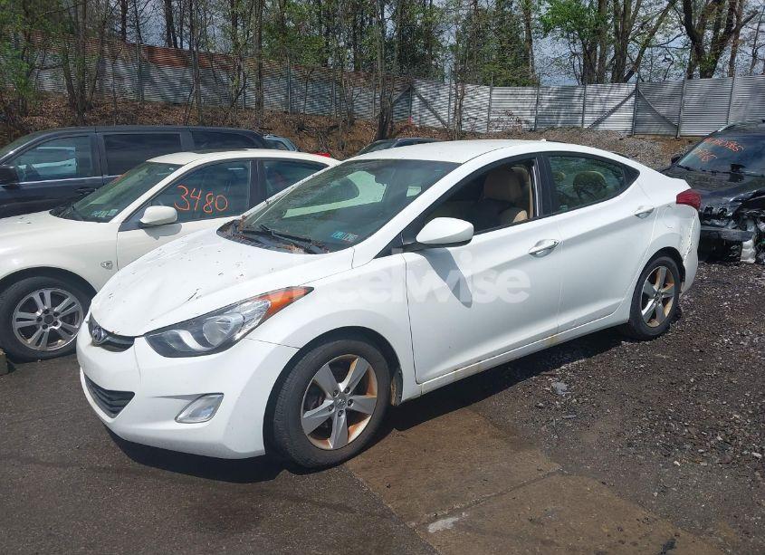 Photo 2 of 2013 Hyundai Elantra GLS (VIN 5NPDH4AE7DH319979)