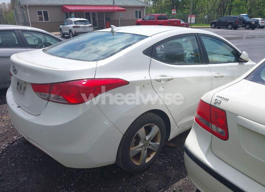 Photo 4 of 2013 Hyundai Elantra GLS (VIN 5NPDH4AE7DH319979)