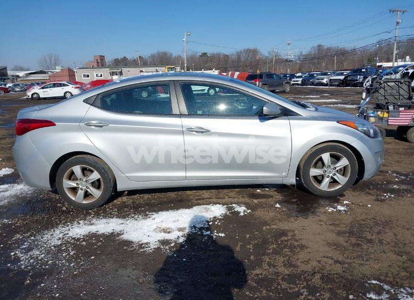 Photo 13 of 2013 Hyundai Elantra GLS (VIN 5NPDH4AE7DH341464)