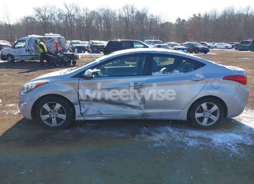 Photo 14 of 2013 Hyundai Elantra GLS (VIN 5NPDH4AE7DH341464)