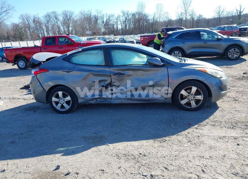 Photo 13 of 2013 Hyundai Elantra GLS (VIN 5NPDH4AE7DH377297)