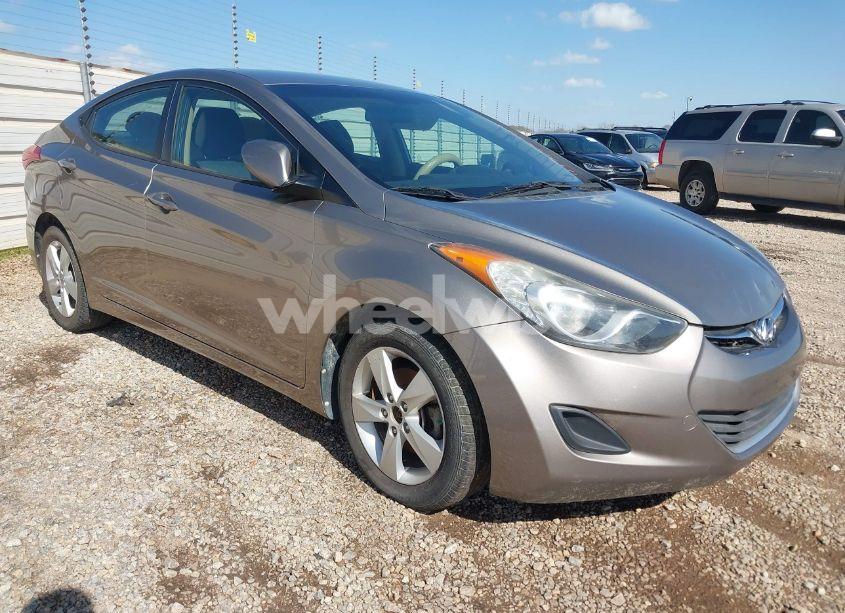 2013 Hyundai Elantra GLS (VIN 5NPDH4AE7DH381060) main photo