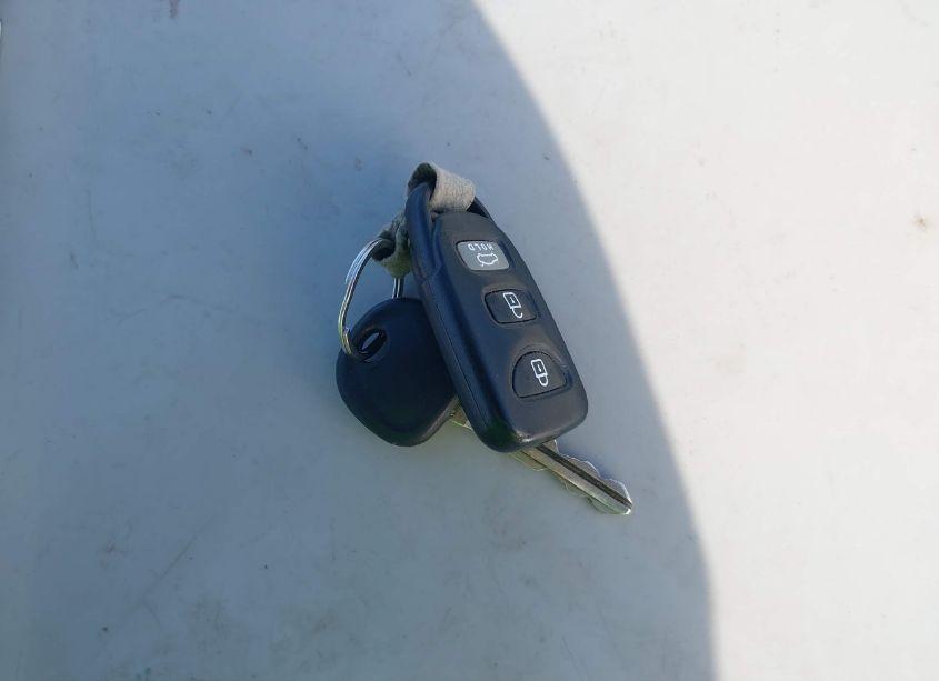 Photo 11 of 2013 Hyundai Elantra GLS (VIN 5NPDH4AE7DH391751)