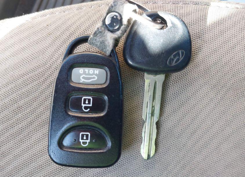 Photo 11 of 2013 Hyundai Elantra GLS (VIN 5NPDH4AE7DH403266)