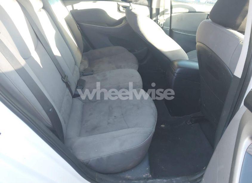 Photo 8 of 2013 Hyundai Elantra GLS (VIN 5NPDH4AE7DH404286)