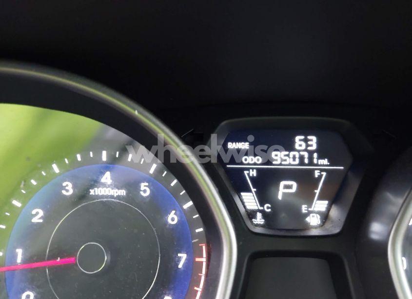 Photo 16 of 2013 Hyundai Elantra GLS (VIN 5NPDH4AE7DH413800)