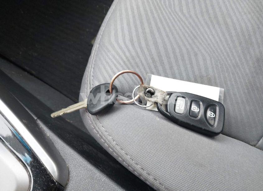 Photo 11 of 2013 Hyundai Elantra GLS (VIN 5NPDH4AE7DH421637)