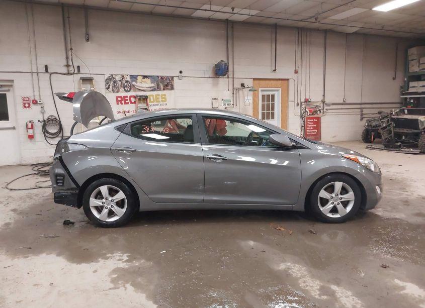 Photo 13 of 2013 Hyundai Elantra GLS (VIN 5NPDH4AE7DH453598)